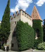 The Landesfürstliche Burg in Merano is located in the Galileistrasse.